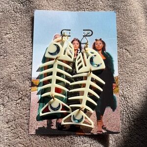 Chic Cream Fishbone Earrings